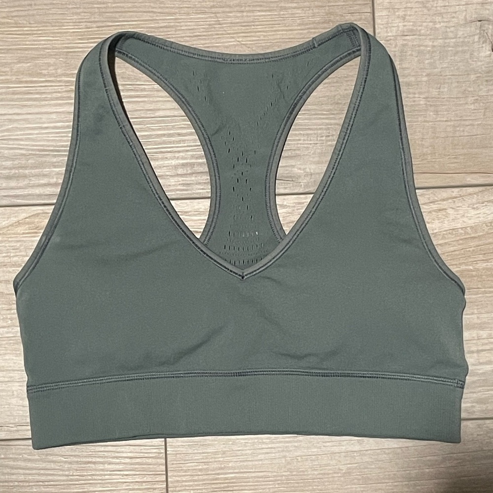 Lululemon Reveal Bra - Picture 4 of 6